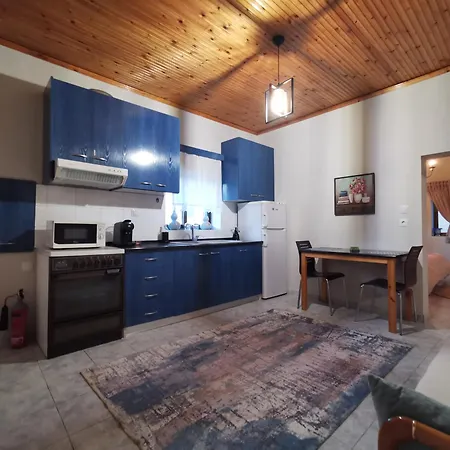 Olympia Project / χώρος διαμονής στην αλμωπία * Exaplatanos