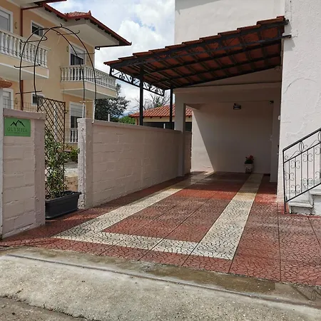 Olympia Project / χώρος διαμονής στην αλμωπία * Exaplatanos